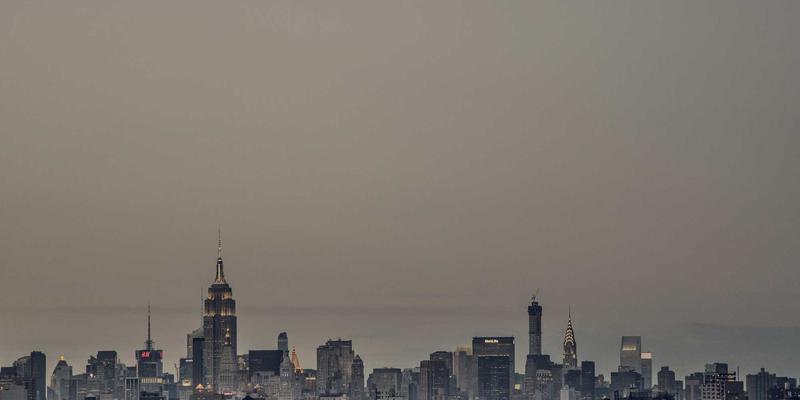 皮革嘉泰、PU皮革与真皮制品深度对比：如何选择最适合你的皮革材料？