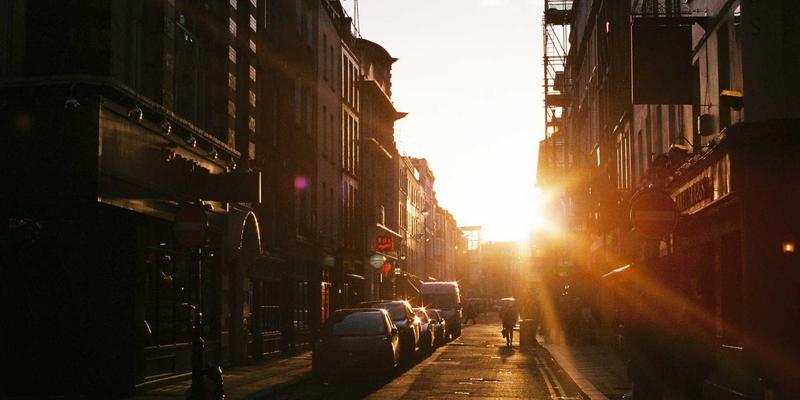 皮革材料48：探索皮革嘉泰的卓越工艺与定制皮具的艺术