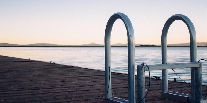 皮革材料88：从传统真皮到PU皮革的全面解析与皮革嘉泰的行业启示