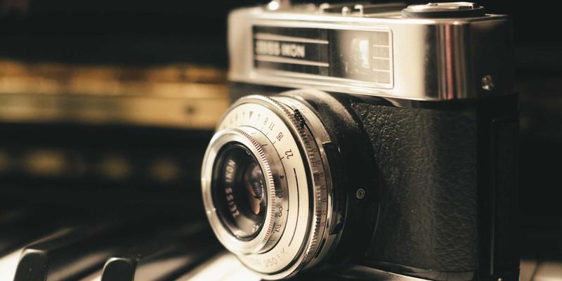 运动鞋中的高科技皮革：揭秘防水、透气与轻量化材料的创新突破