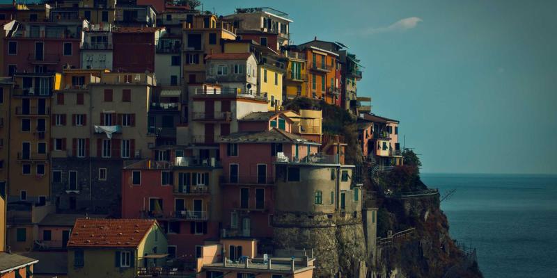 马臀皮（Cordovan）的传奇：为何这种独特皮革成为顶级鞋履与皮具的代名词